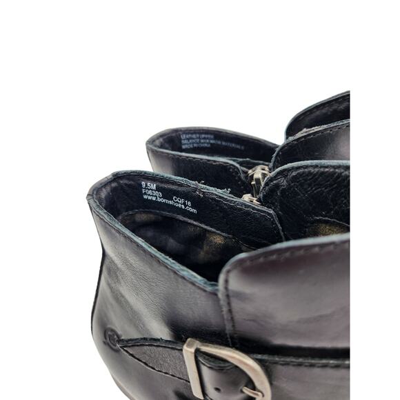 BORN Moto Ankle Boots Women's Size 9.5 Black Leather Side Zip Buckle Straps - Picture 2 of 10